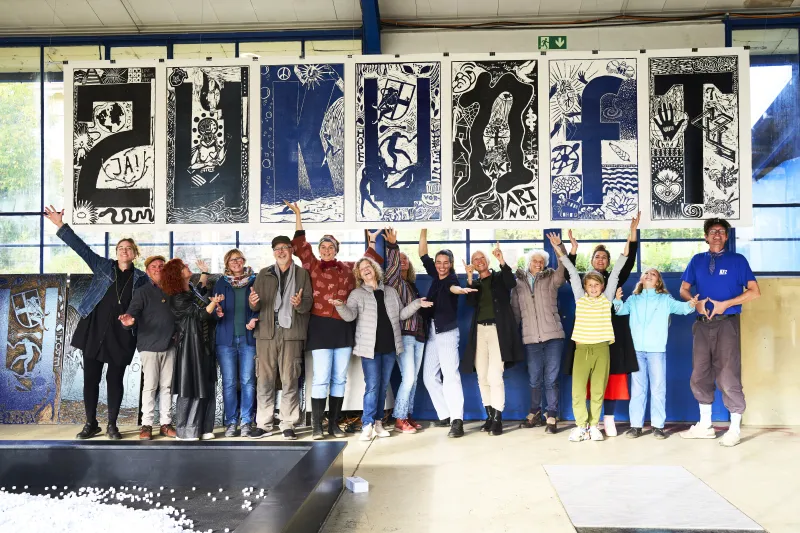 1-3 der Teilnehmenden nach dem workshop Eine Botschaft - Ein kollektives Bild, Sept. 2024, gefördert von dem Bundesprogramm Demokratie leben!