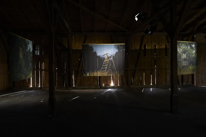 Siège, 2023 von Anaïs Edely